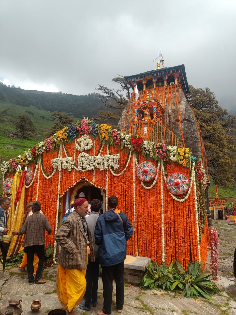 madmaheshwar temple darshan